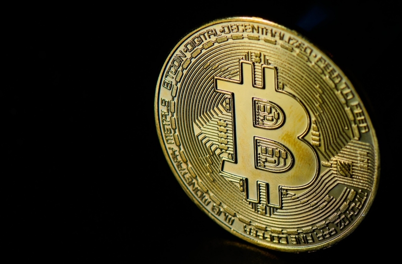 欧意网页版:上线AI智能交易助手 盯盘效率提升300% 新增20个技术指标
