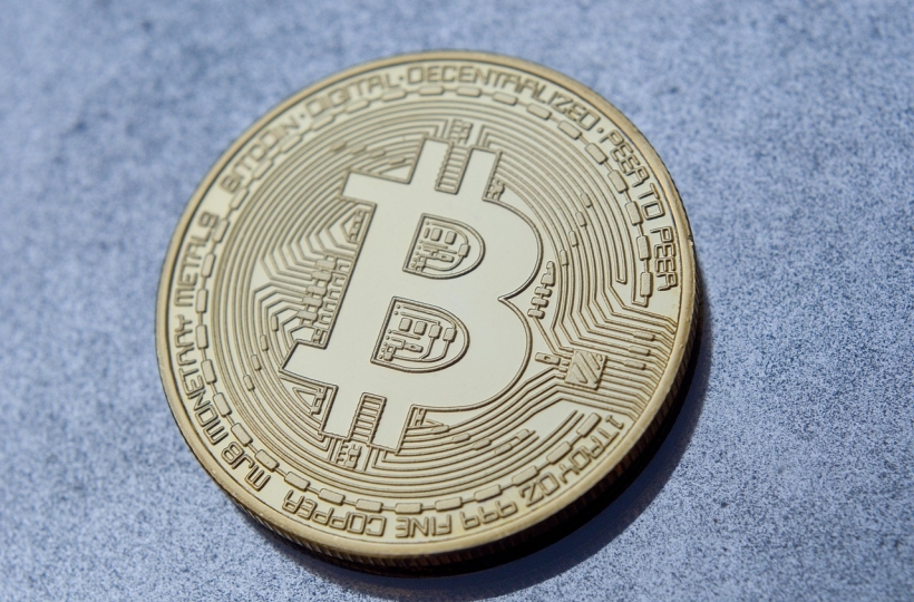 欧交易所app下载官网最新版v6.5上线公告：交易速度提升50% 推出跨链聚合与AI智能投顾